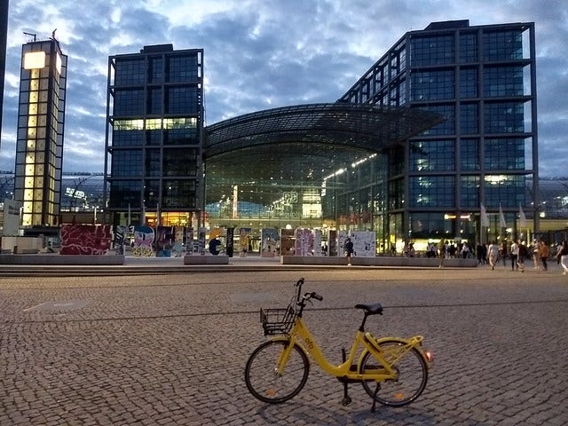 My Ofo Bike & Berlin Haubtbahnhof (Central Train Station)